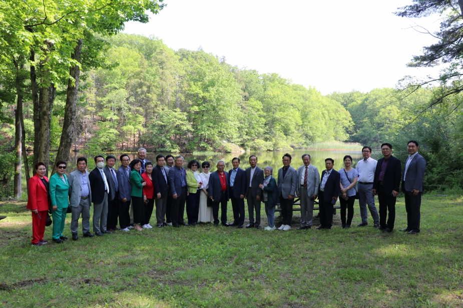 Leadership of Communion of Churches in Korea visits WOA in Dover, NY, Offers Joint Service